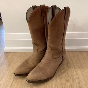 Leather cowboy boots size 8 mens
